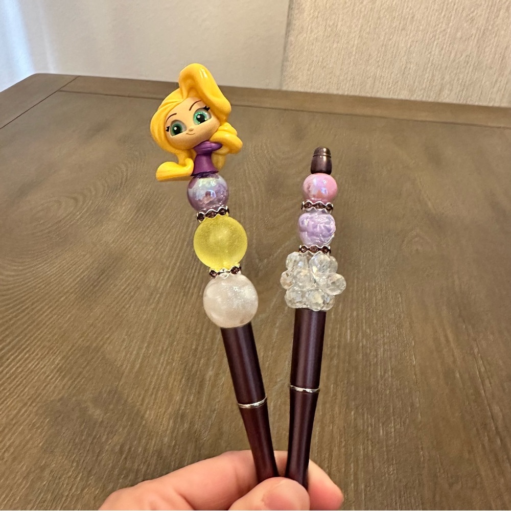 Disney Doorables Rapunzel Set of 2 Beaded‎ Pens Tangled Refill Ink